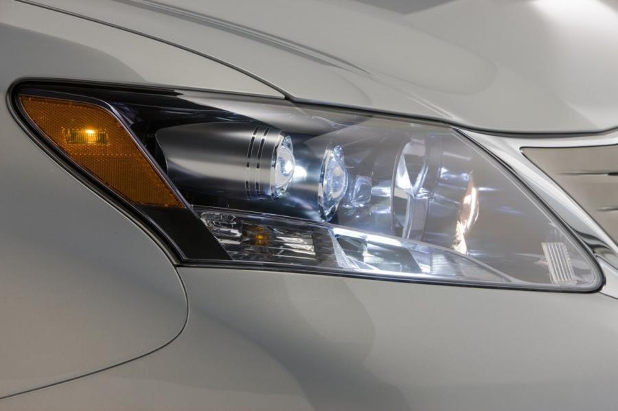  Lexus HS250h 2009 года  (фото 134 из 273)